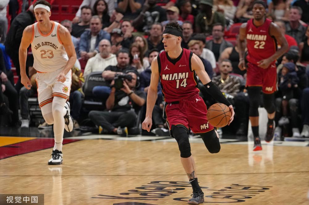 他在一对一 他在一对一